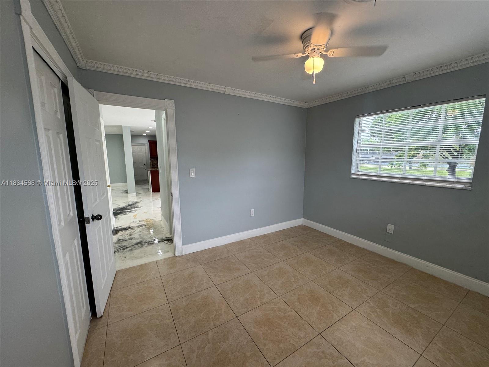 115 Sierra Dr Miami, FL 33179