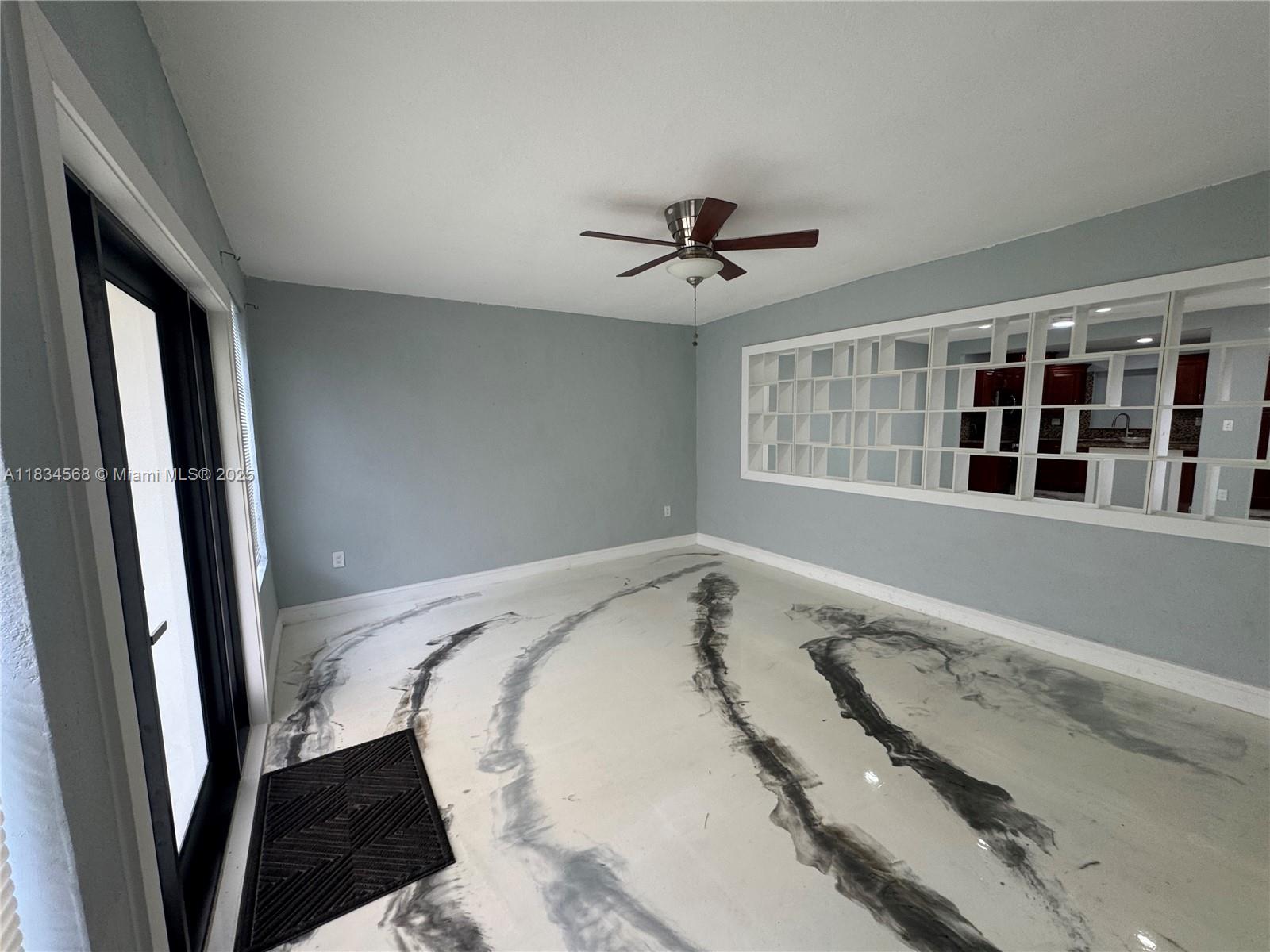 115 Sierra Dr Miami, FL 33179