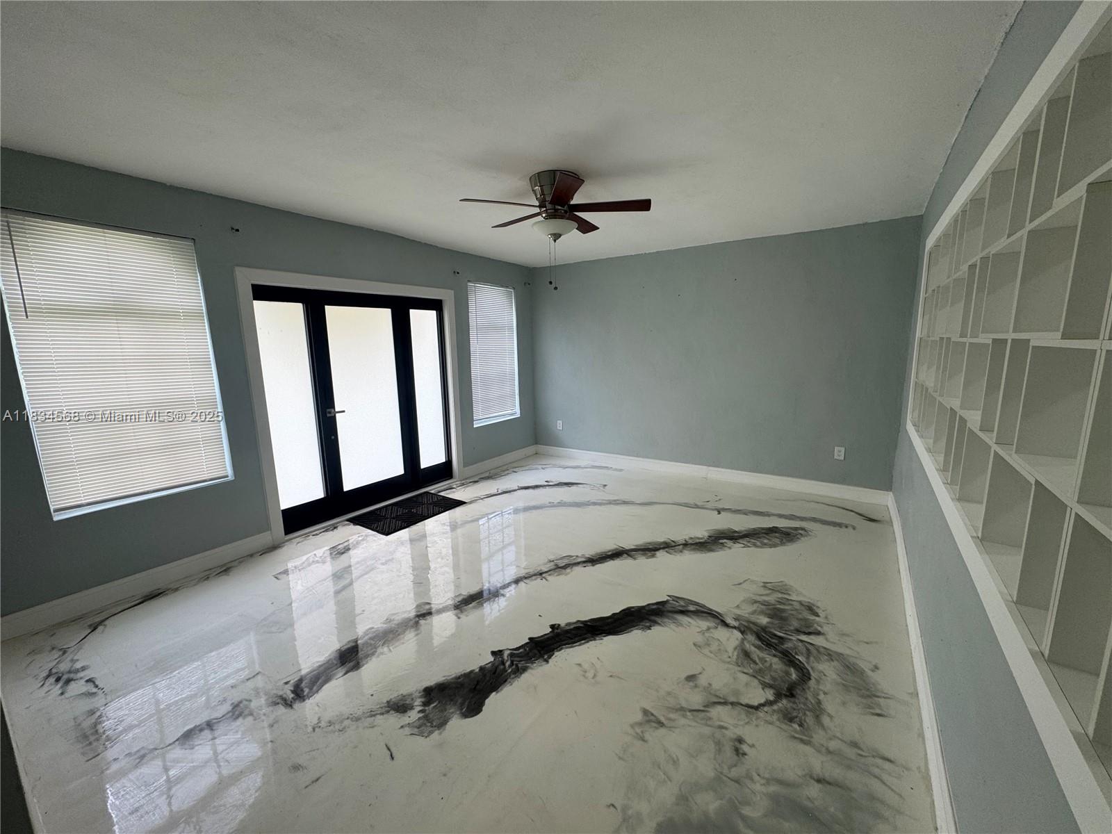 115 Sierra Dr Miami, FL 33179