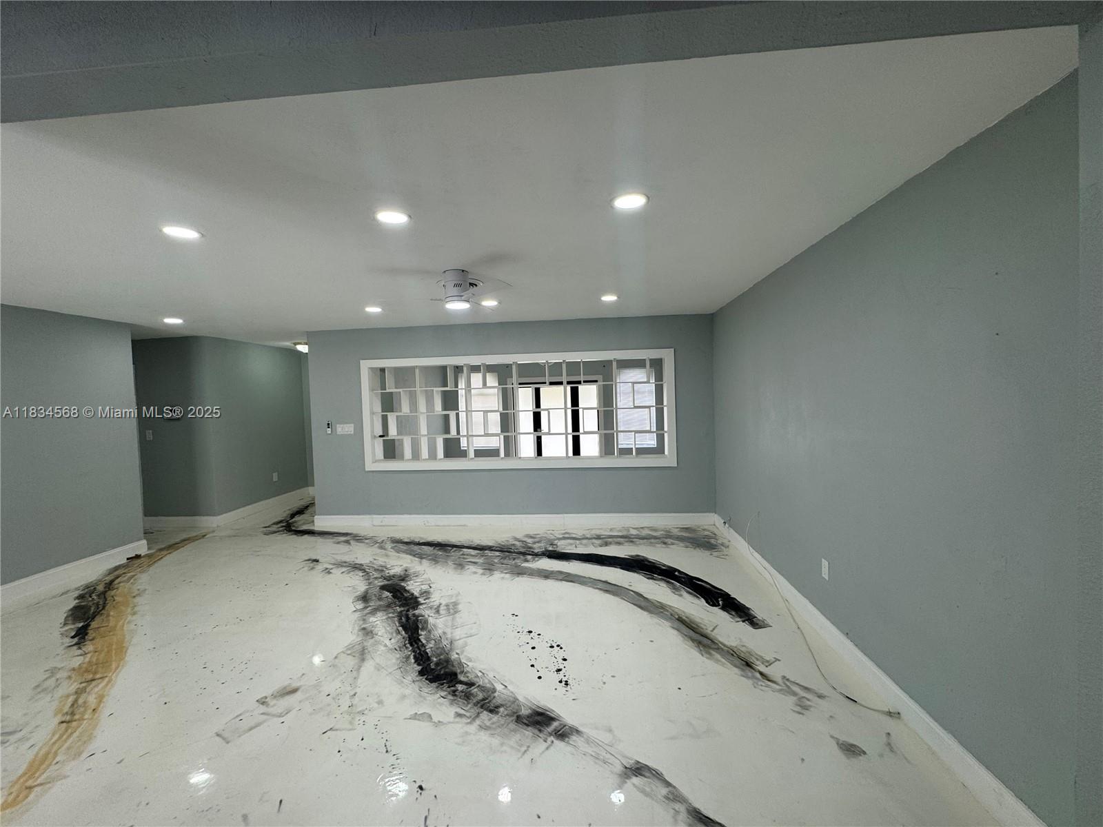 115 Sierra Dr Miami, FL 33179