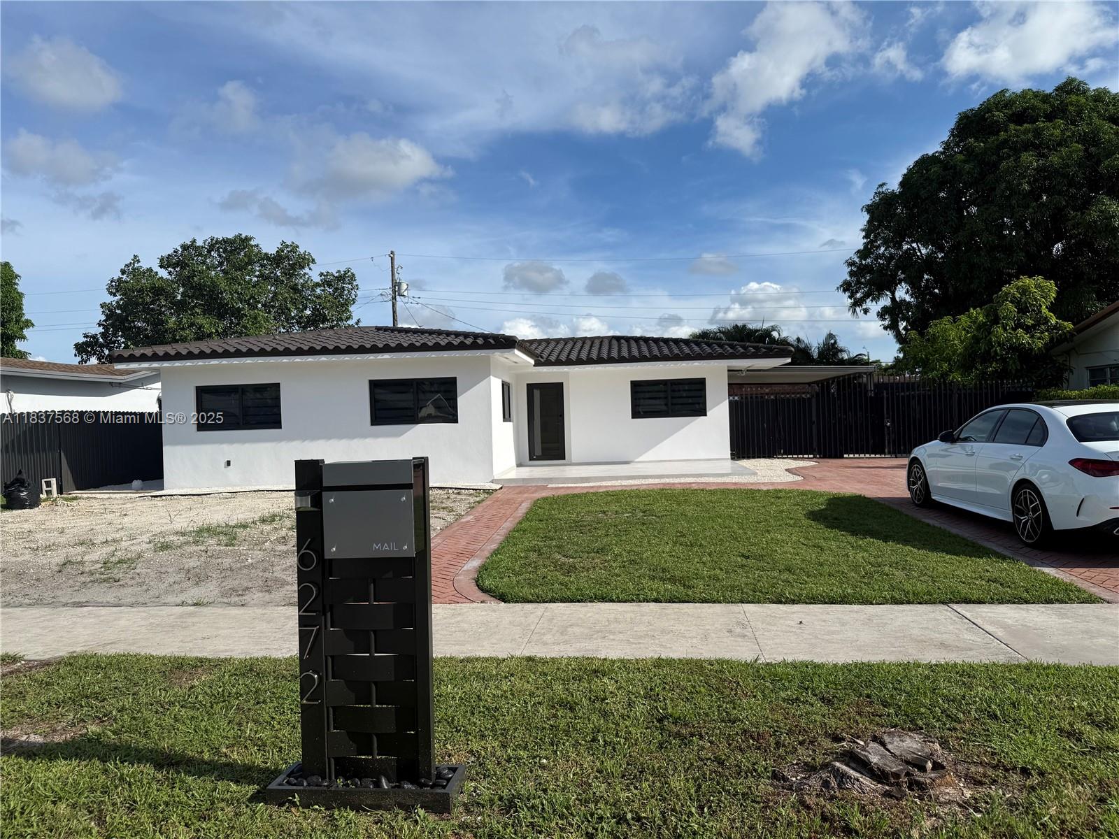 6272 NW 110th Ter