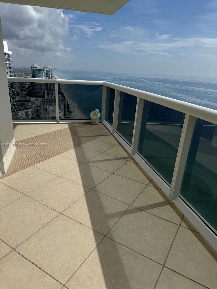 1830 S Ocean Dr #4501 Hallandale Beach, FL 33009