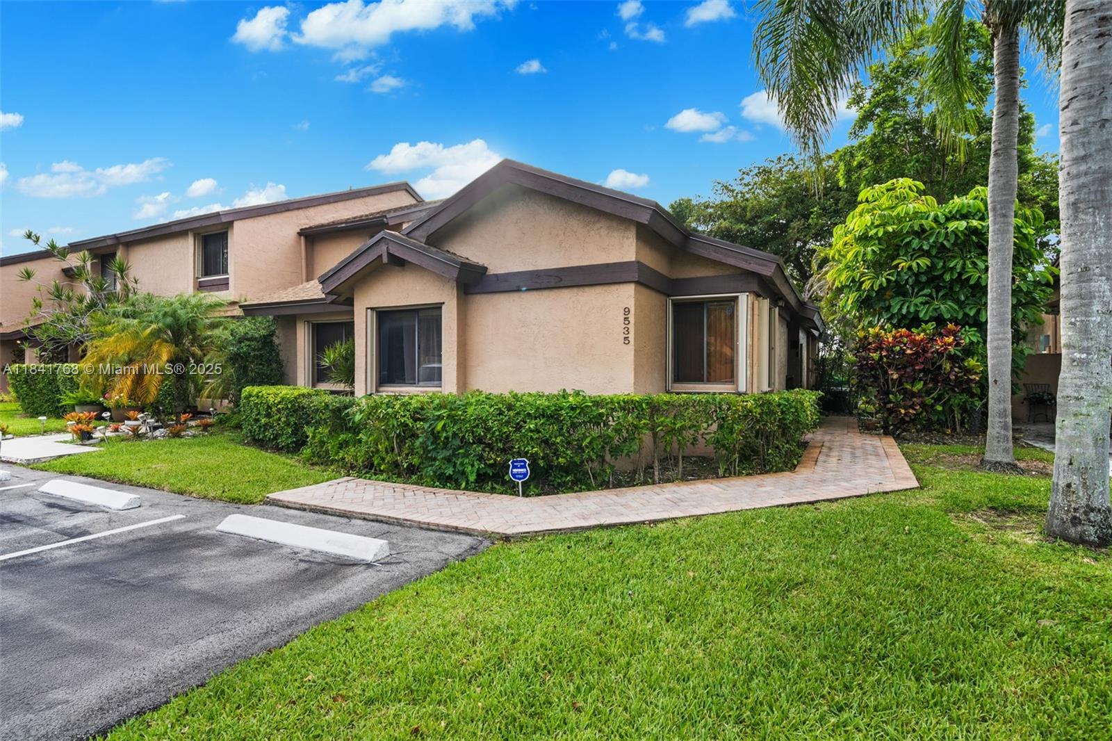 9535 NW 38th Pl