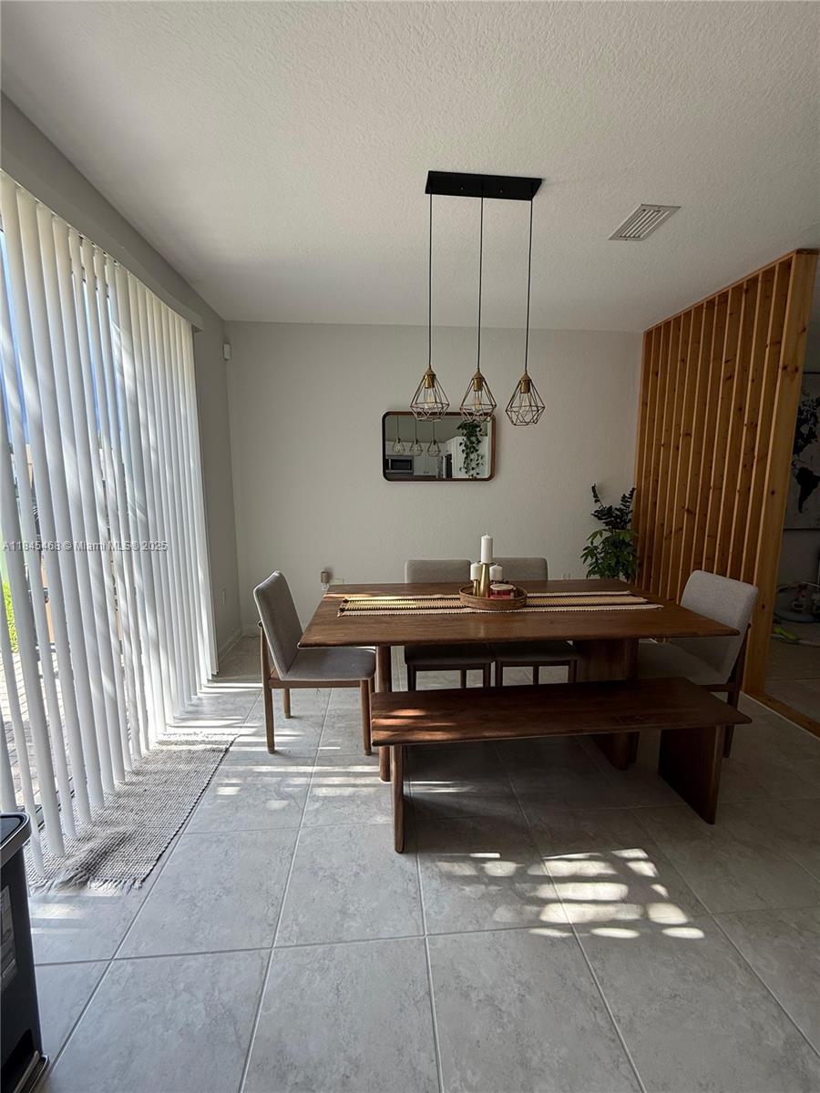 3235 NW 31st Ter #3235 Oakland Park, FL 33309