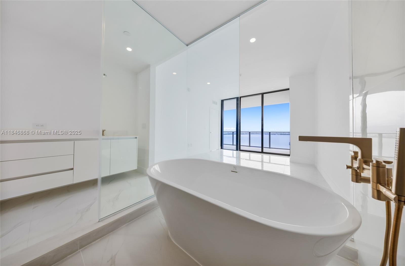 image Aria Reserve Miami South32