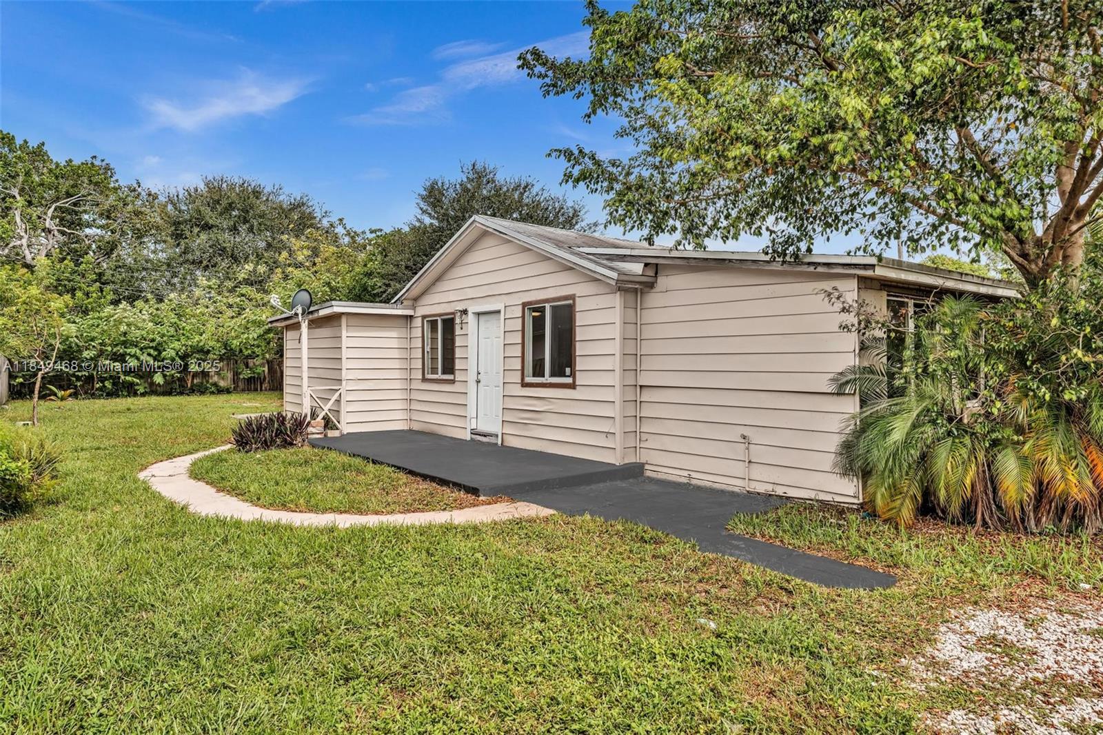 520 N 60th Way #1
