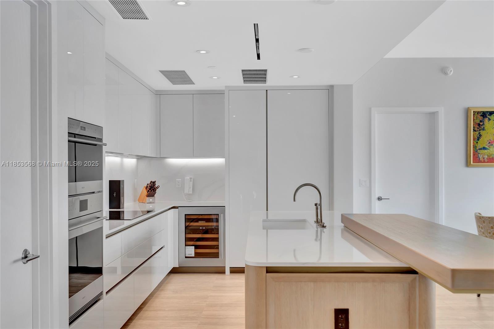 525 N Fort Lauderdale Bch Blvd #802 Fort Lauderdale, FL 33304