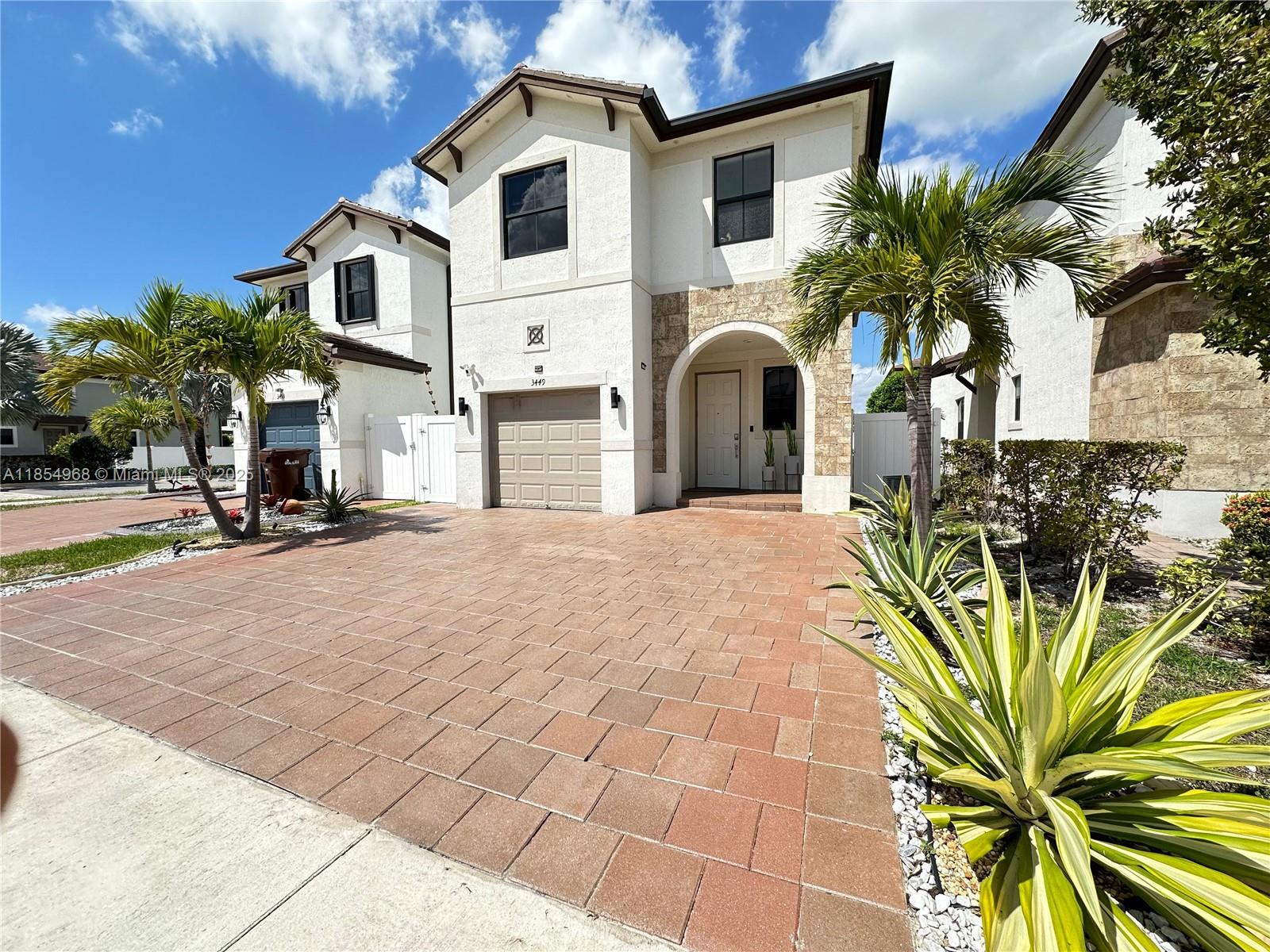 3449 W 110th St
