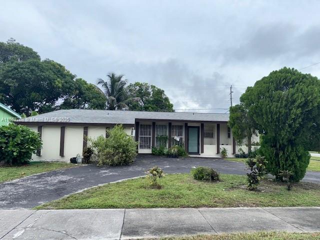 1301 NW 175th St