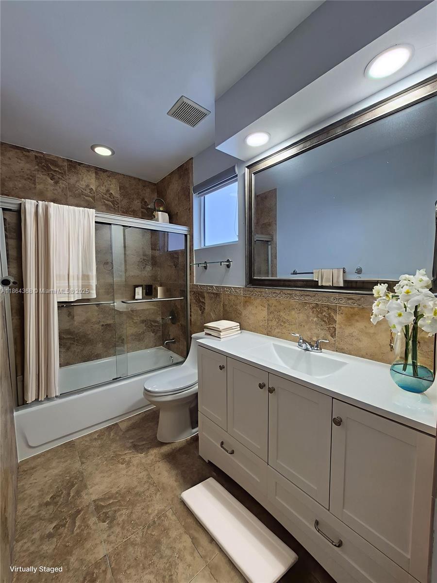 2176 NW 184th Way Pembroke Pines, FL 33029