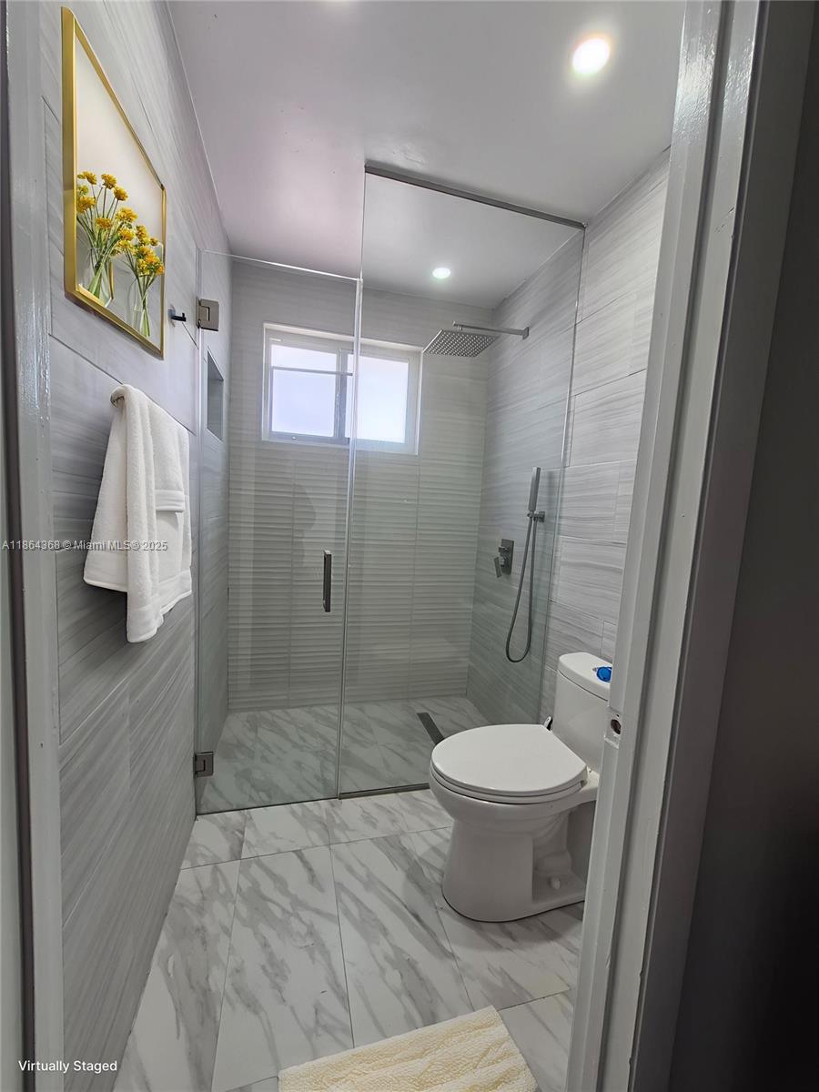 2176 NW 184th Way Pembroke Pines, FL 33029