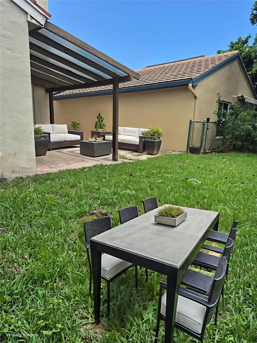 2176 NW 184th Way Pembroke Pines, FL 33029