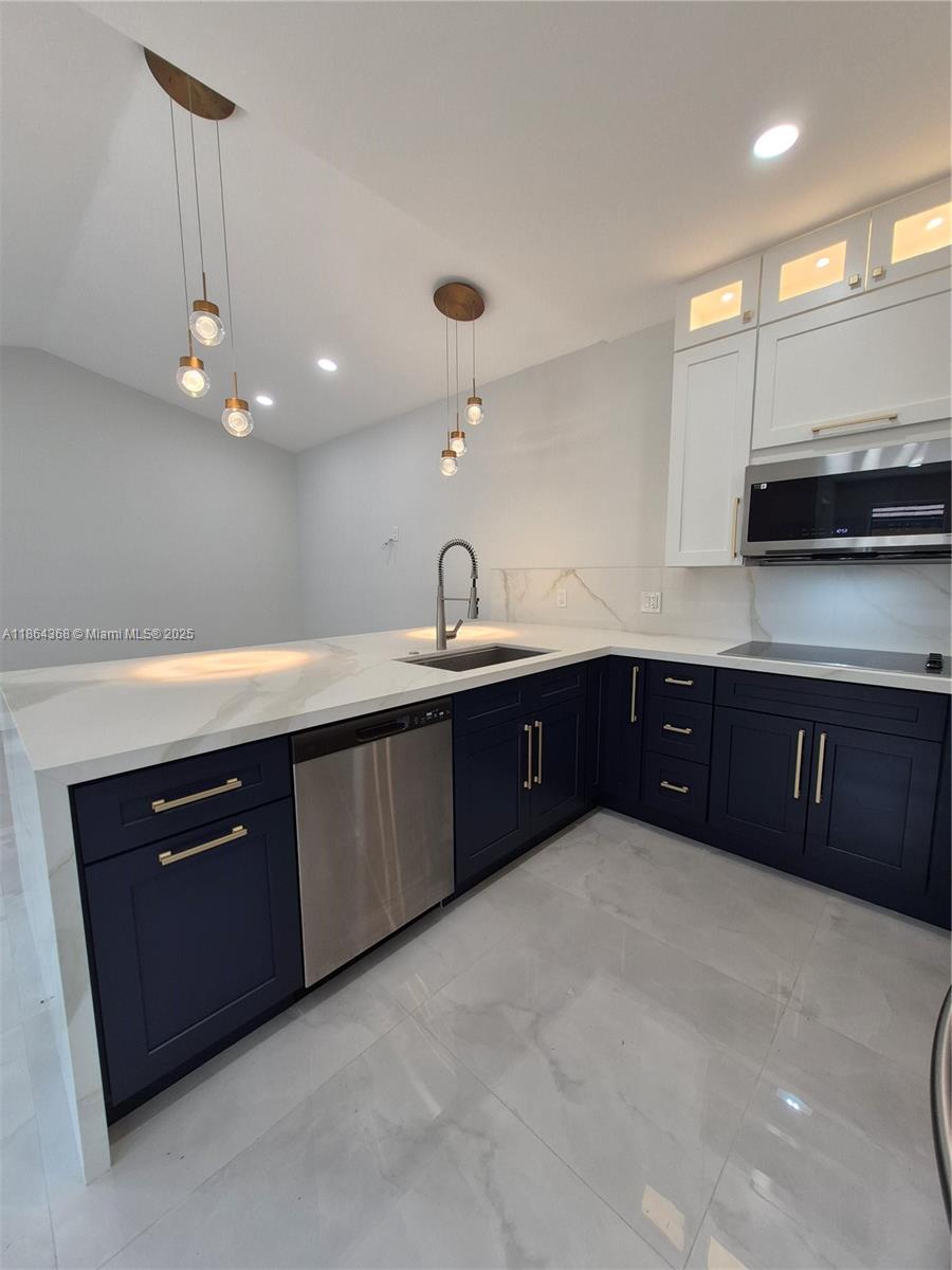 2176 NW 184th Way Pembroke Pines, FL 33029