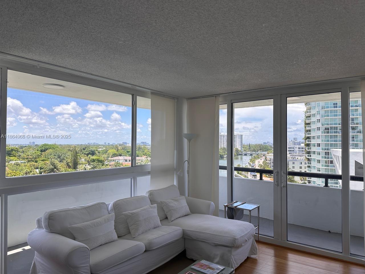 3200 Collins Ave #7-4