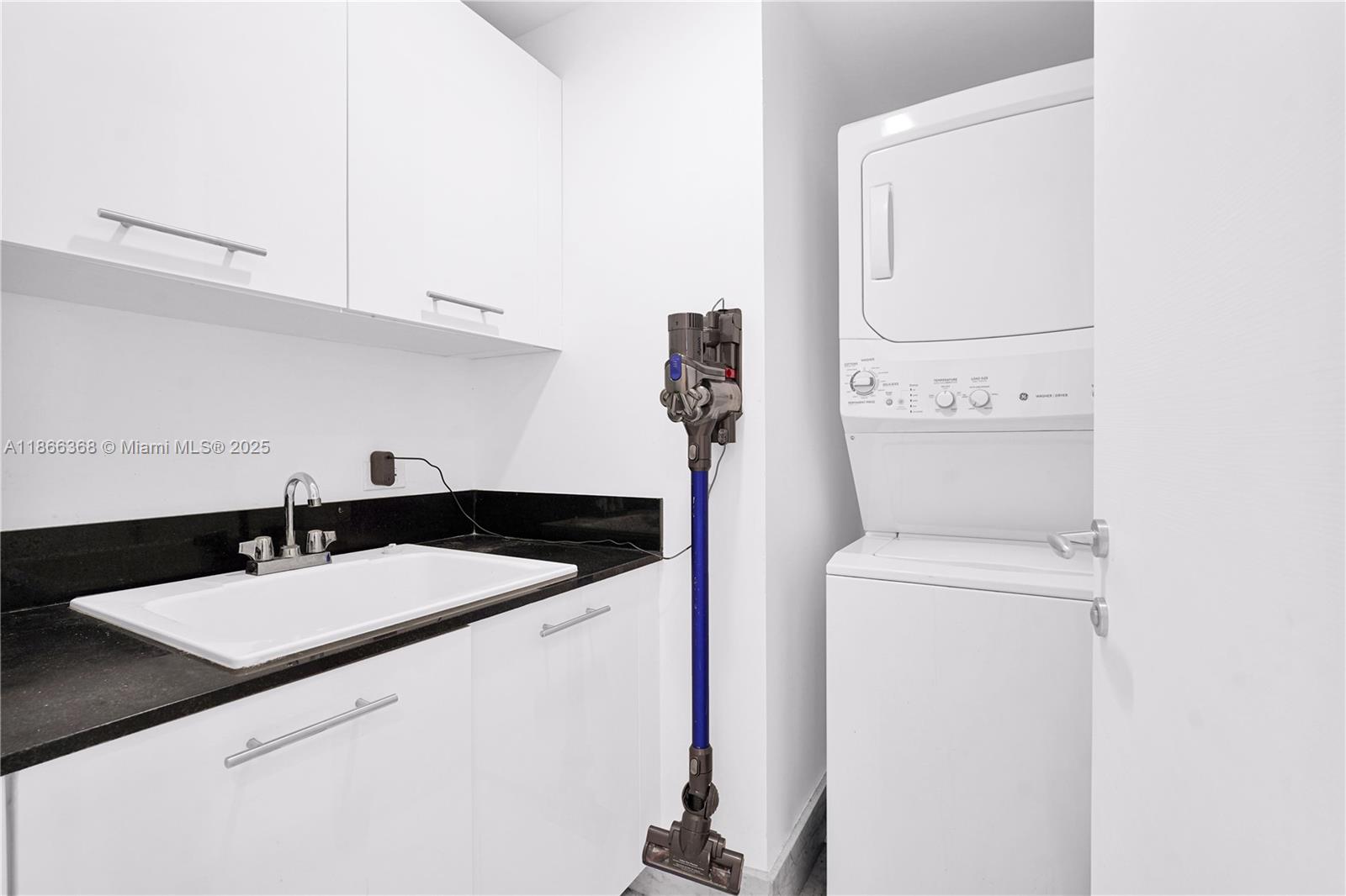 3951 S Ocean Dr #1901 Hollywood, FL 33019