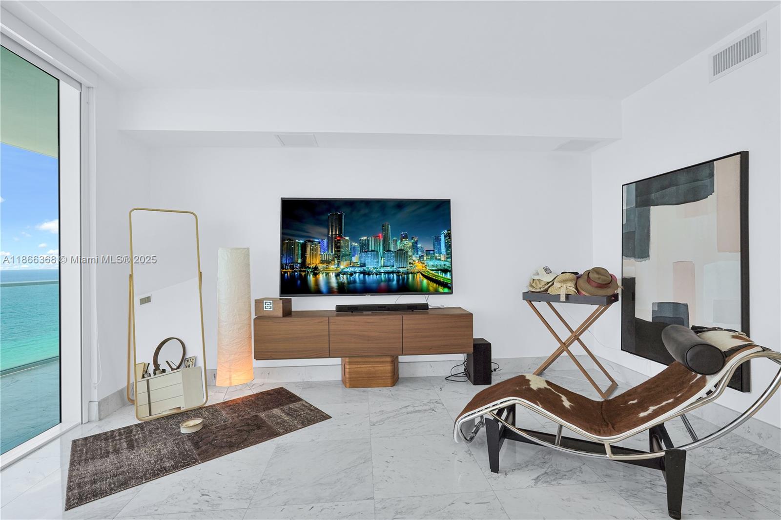 3951 S Ocean Dr #1901 Hollywood, FL 33019