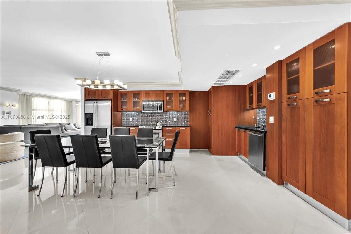 image Balmoral Condo10