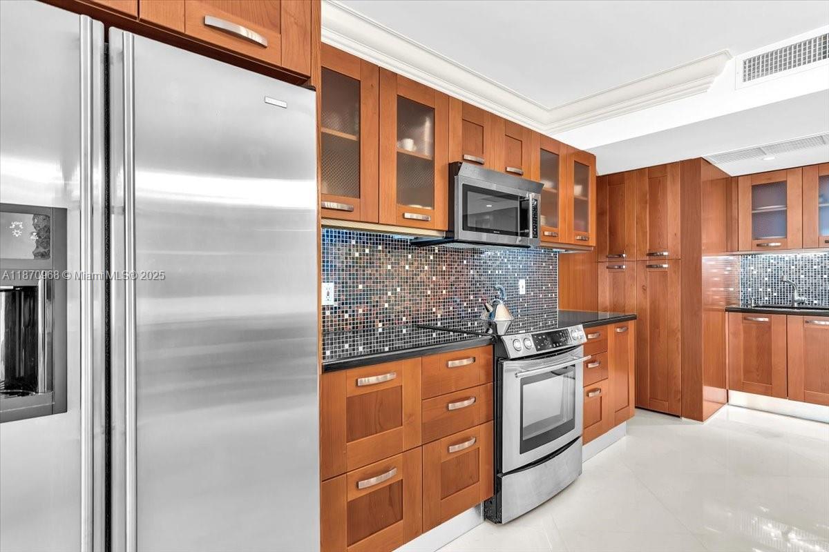 image Balmoral Condo16