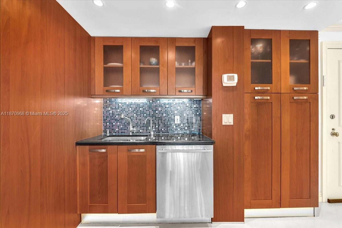 image Balmoral Condo17