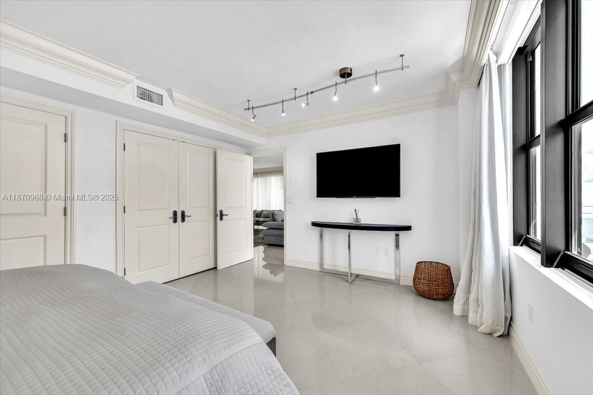 image Balmoral Condo32