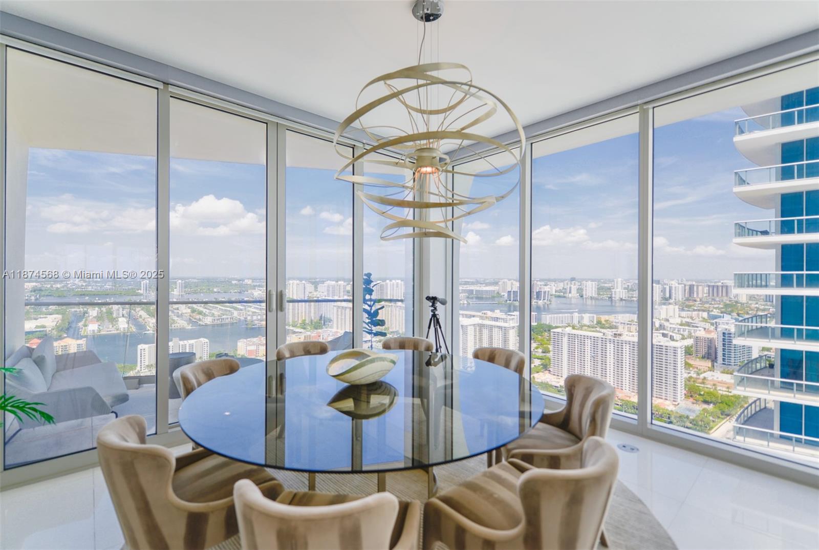 image Jade Signature14
