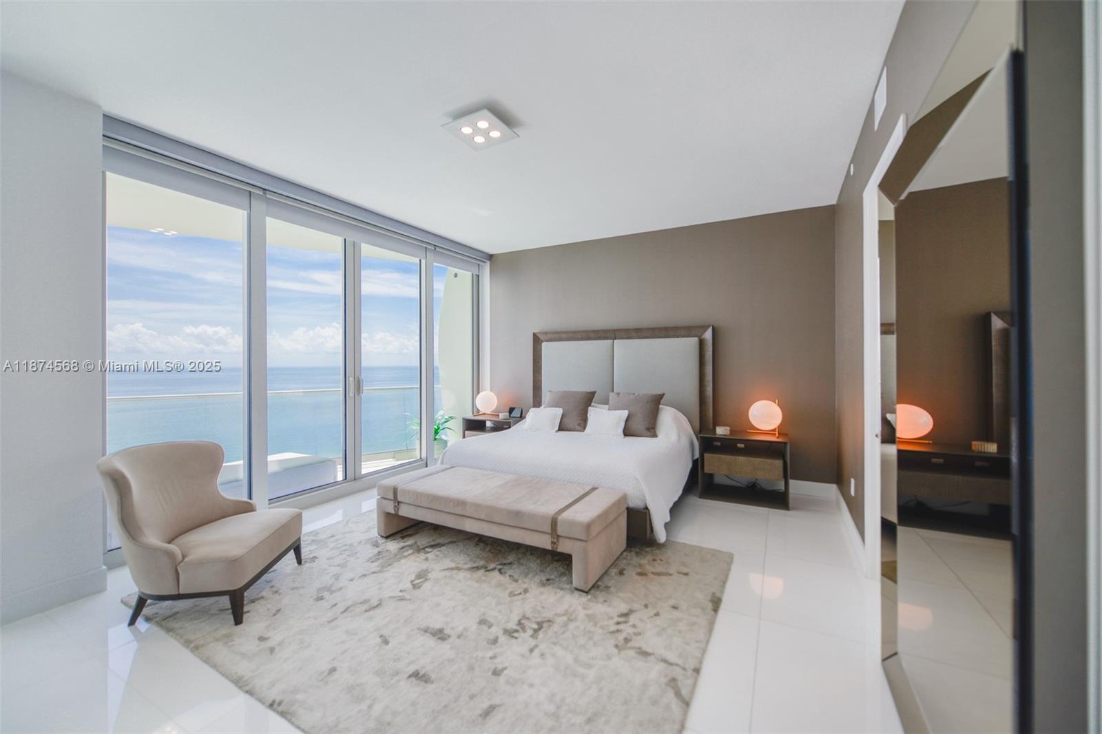 image Jade Signature17