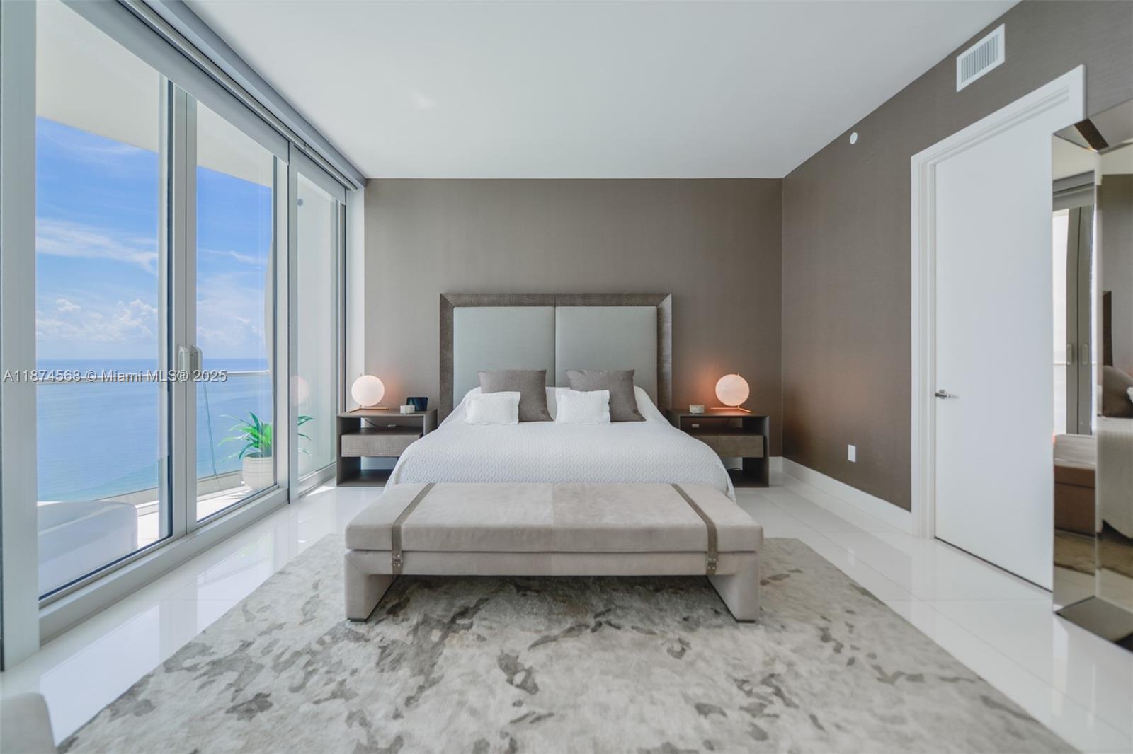 image Jade Signature18