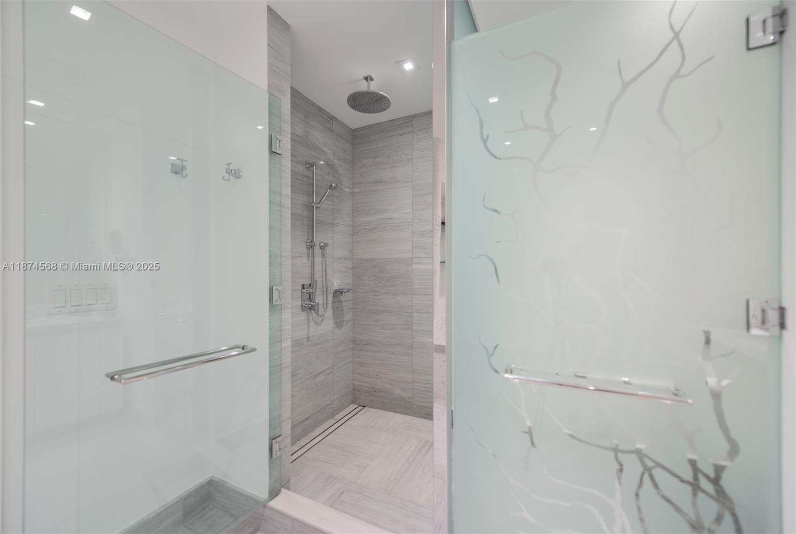 image Jade Signature23
