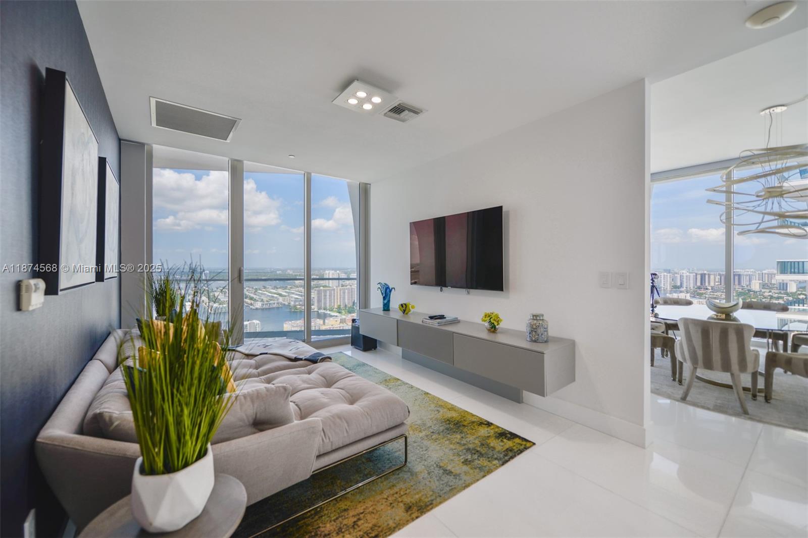 image Jade Signature31