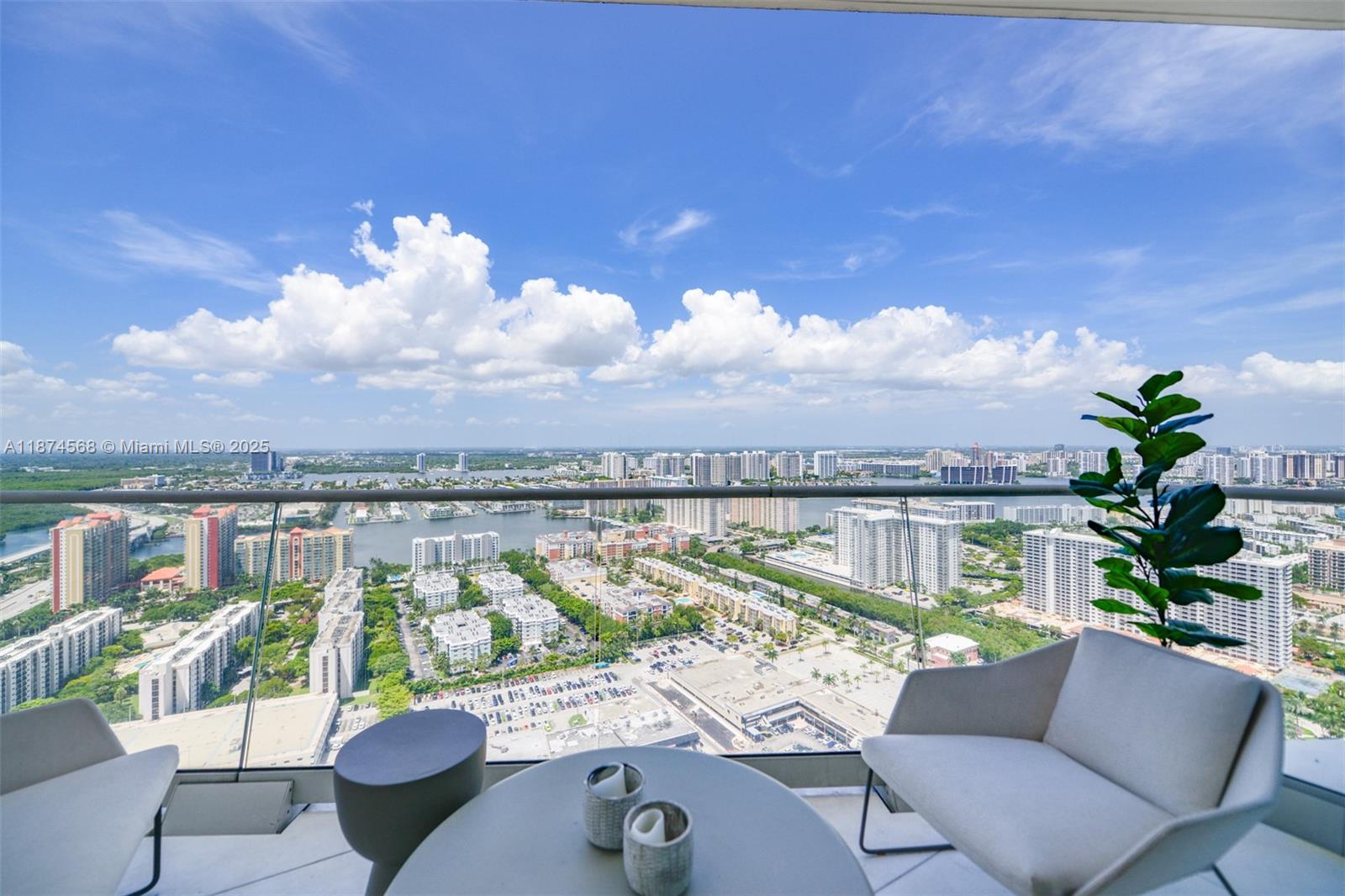 image Jade Signature46