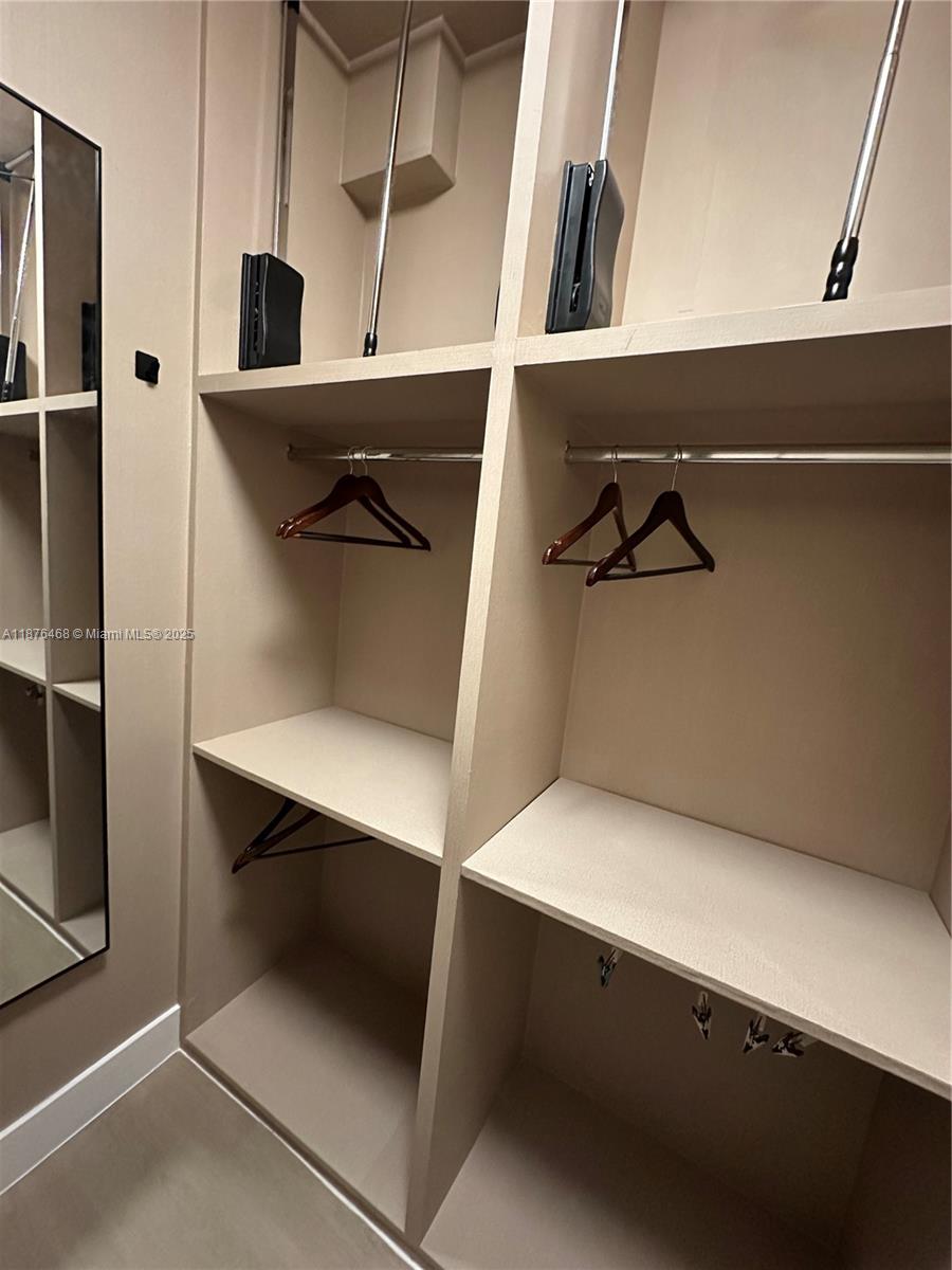 7700 Coquina Dr North Bay Village, FL 33141