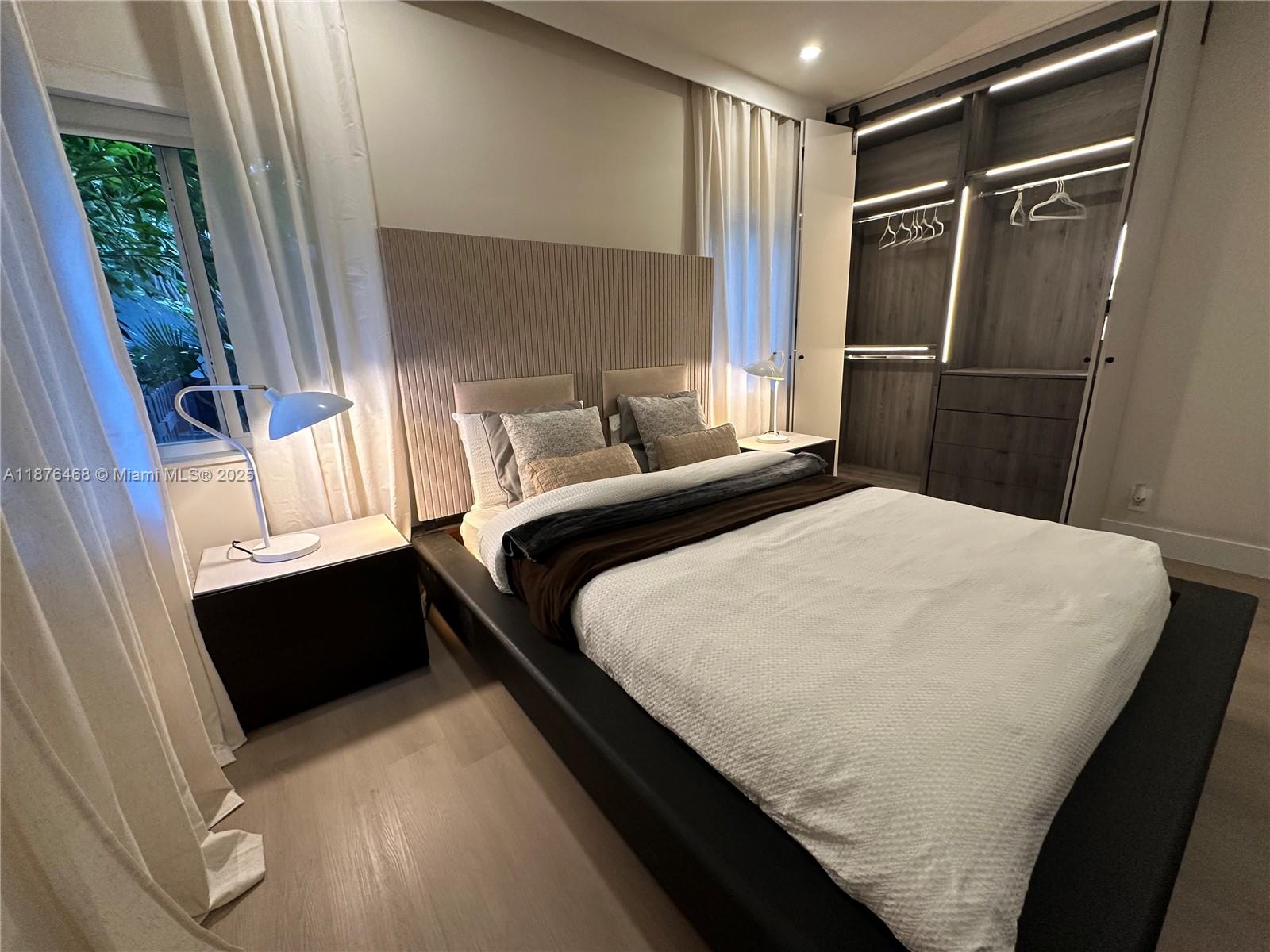 7700 Coquina Dr North Bay Village, FL 33141