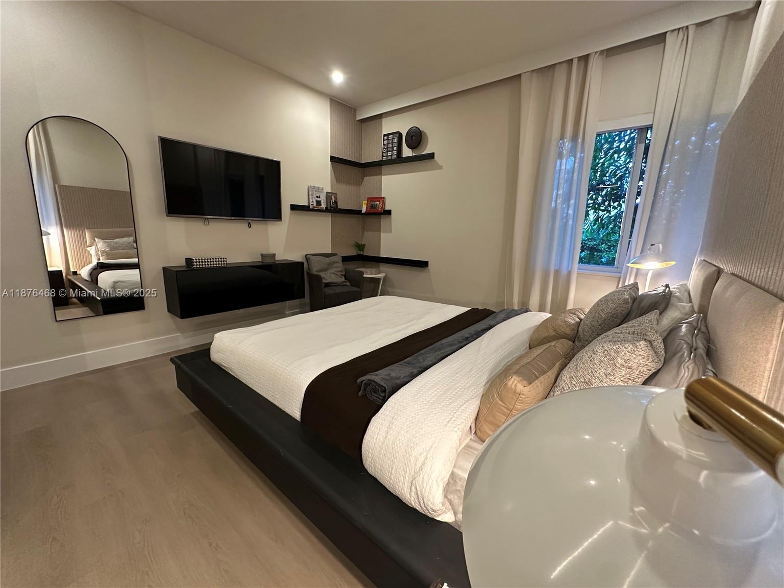 7700 Coquina Dr North Bay Village, FL 33141