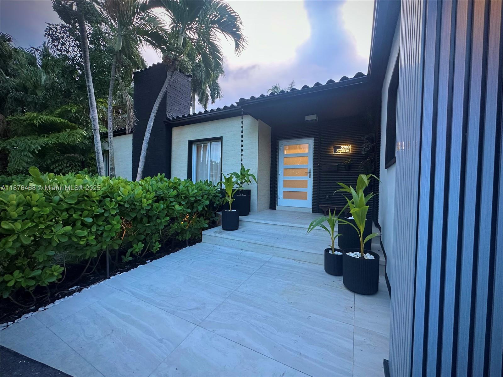 7700 Coquina Dr North Bay Village, FL 33141