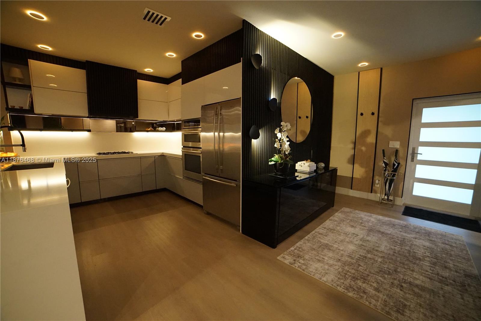 7700 Coquina Dr North Bay Village, FL 33141