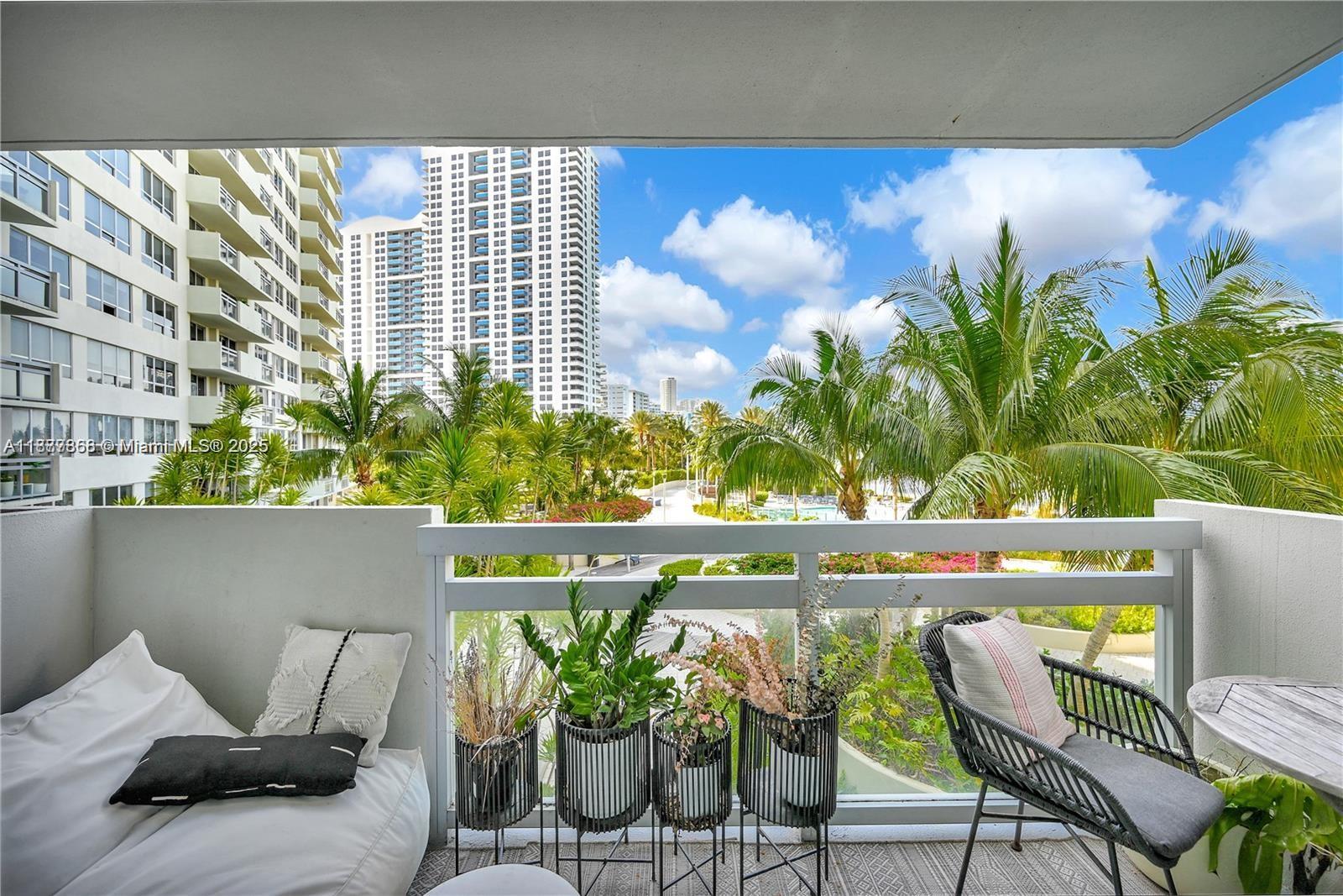 image Flamingo South Beach34