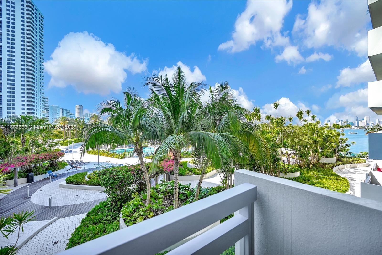 image Flamingo South Beach35