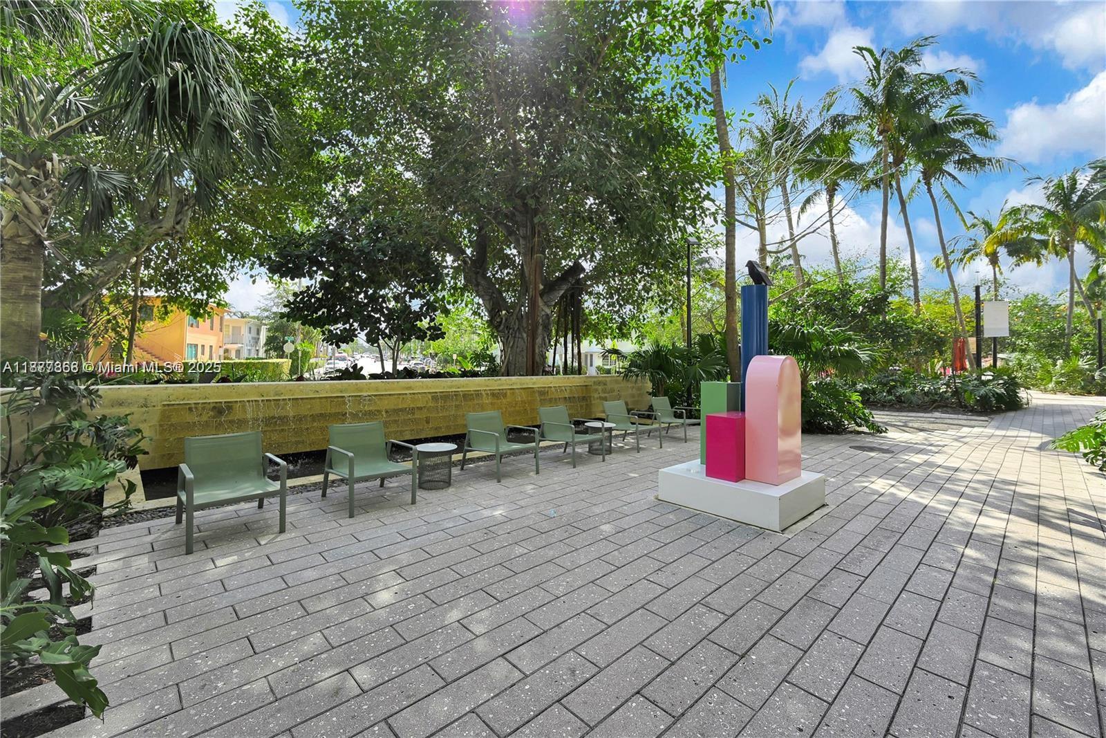 image Flamingo South Beach49