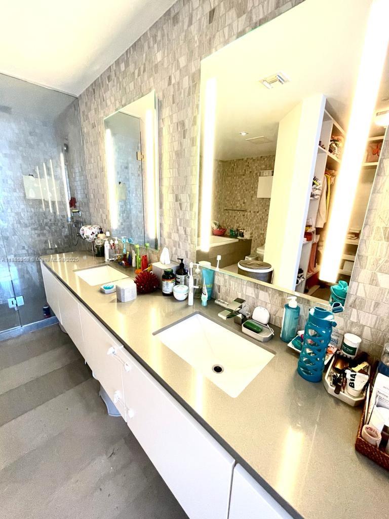 image The Reach At Brickell17