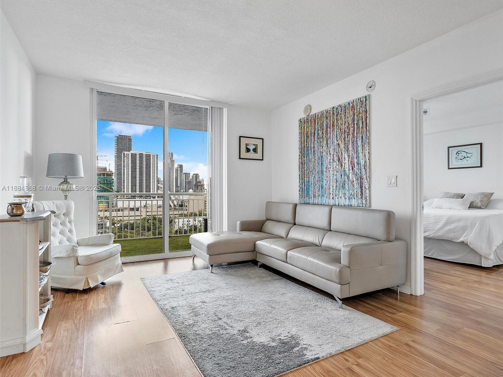 image 1800 Biscayne Plaza Condo9