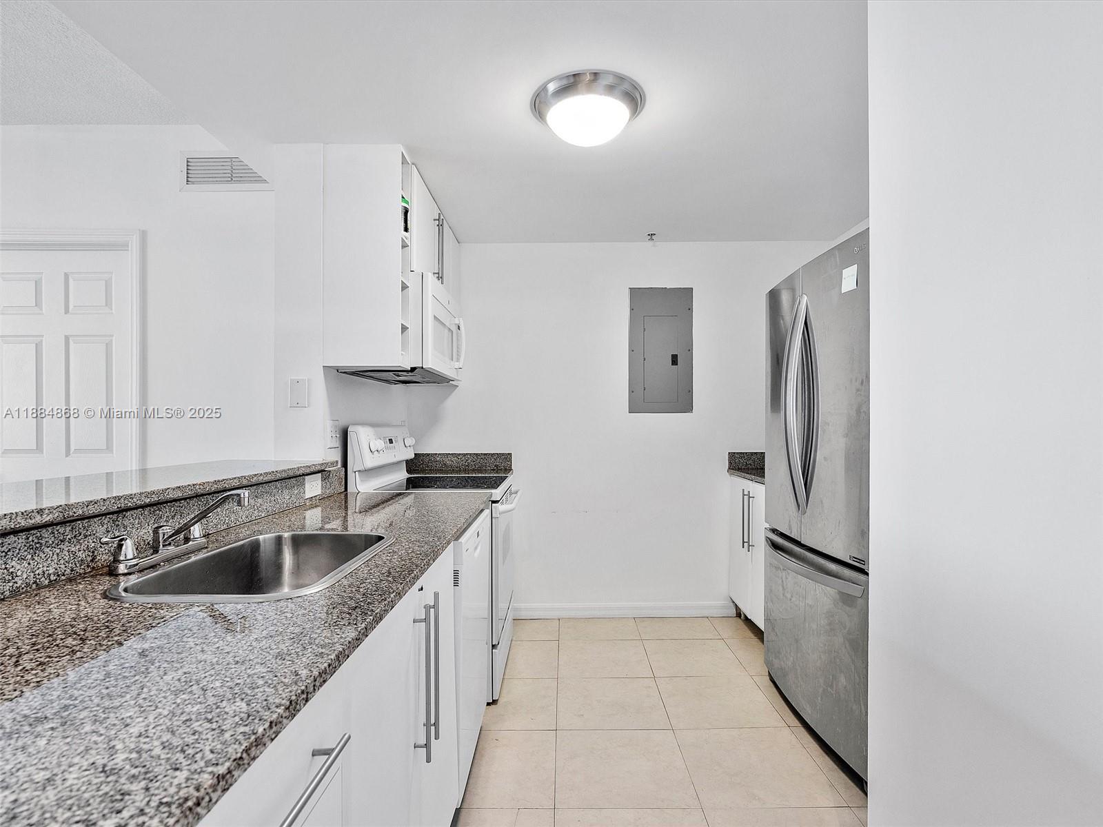 image 1800 Biscayne Plaza Condo14