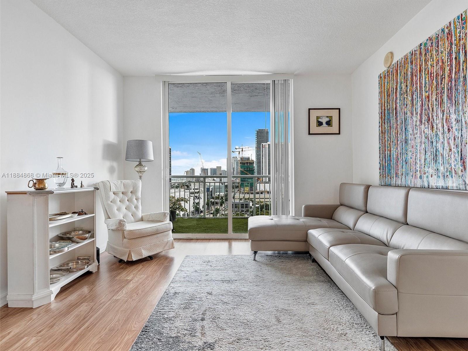 image 1800 Biscayne Plaza Condo1