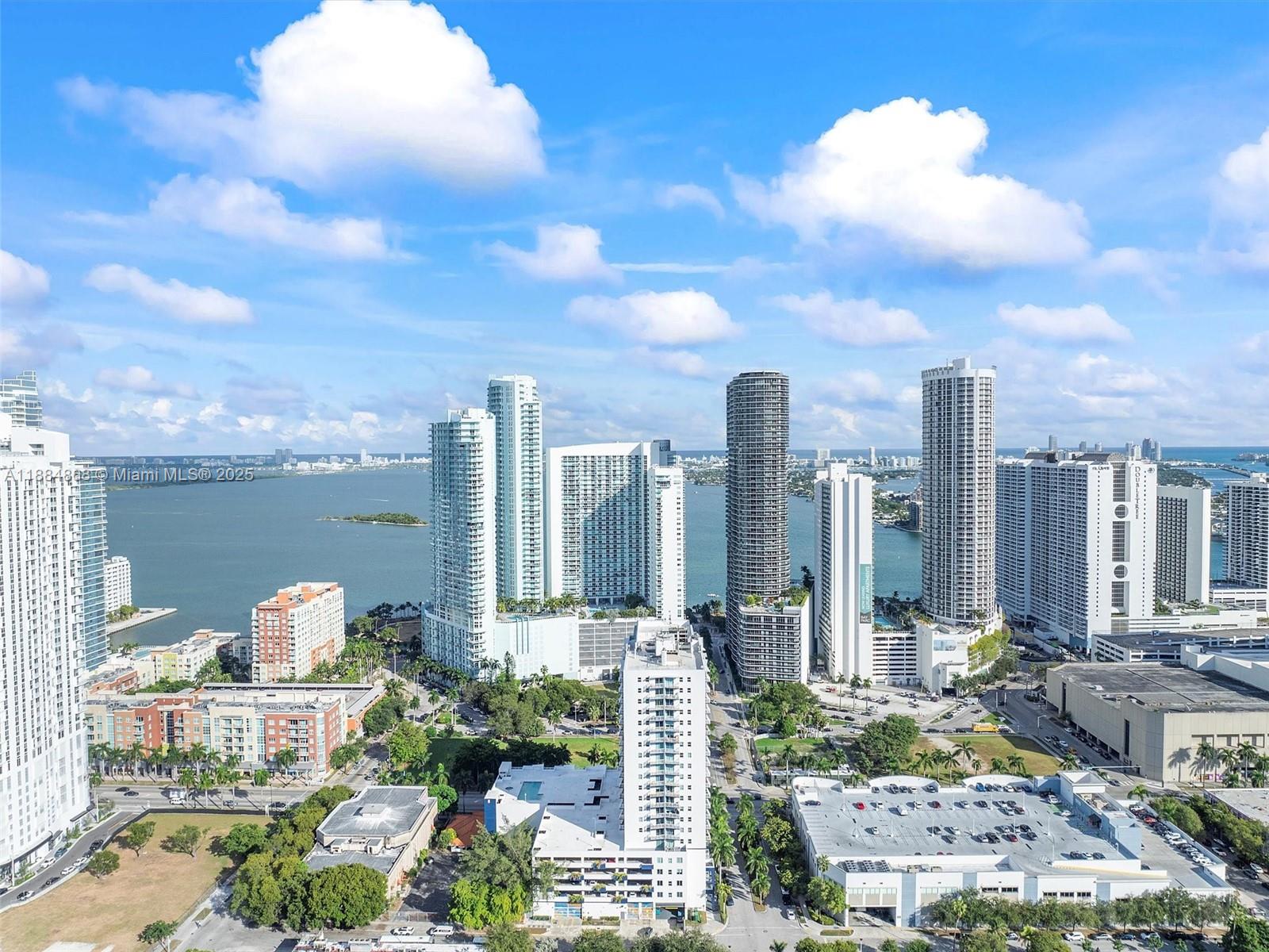 image 1800 Biscayne Plaza Condo30