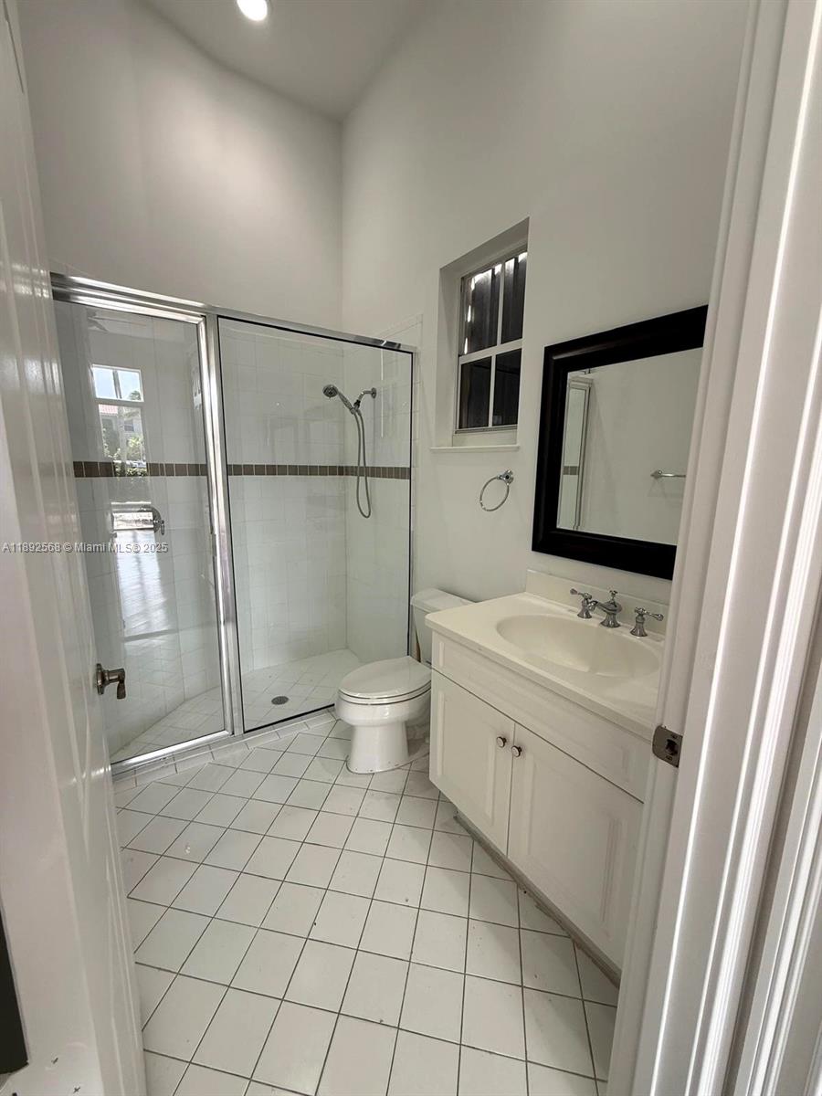 996 Sanibel Dr Hollywood, FL 33019