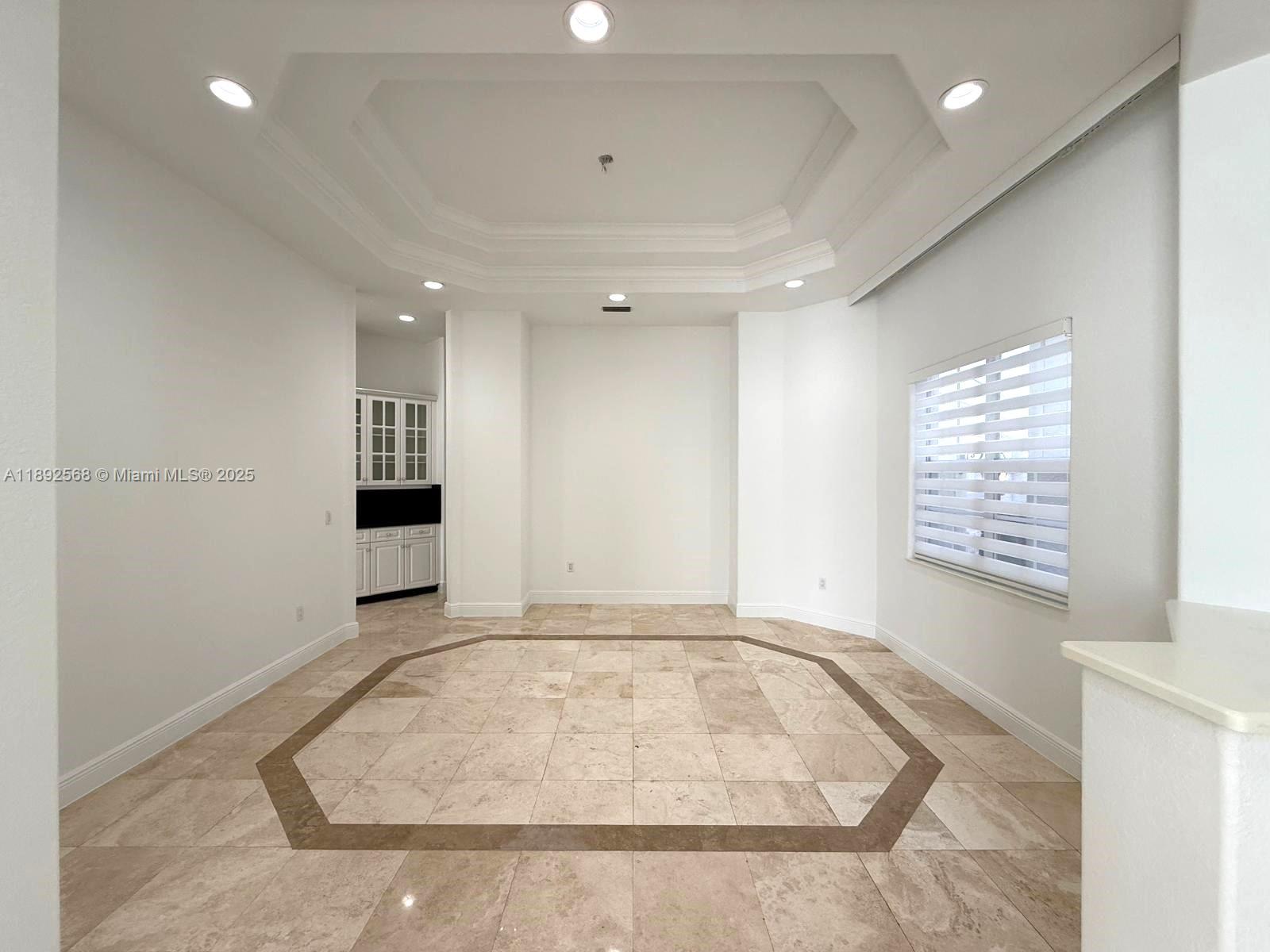 996 Sanibel Dr Hollywood, FL 33019