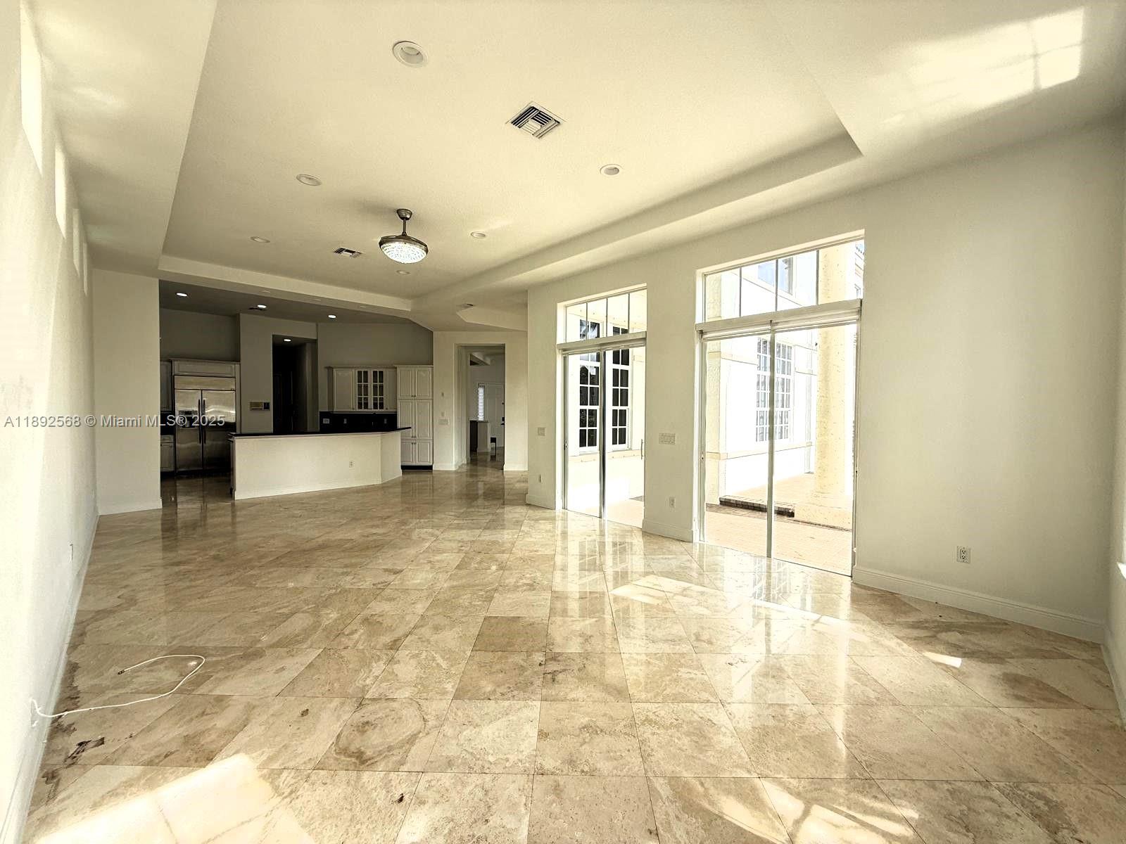 996 Sanibel Dr Hollywood, FL 33019