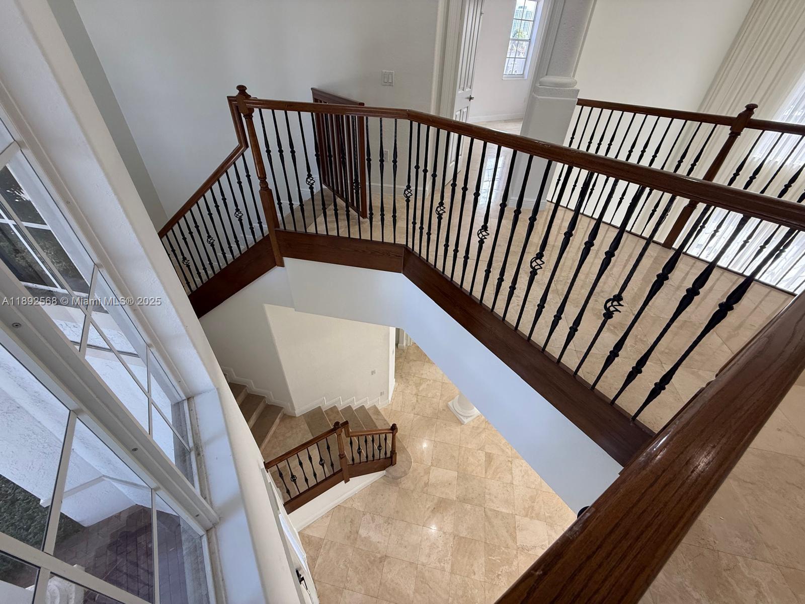 996 Sanibel Dr Hollywood, FL 33019