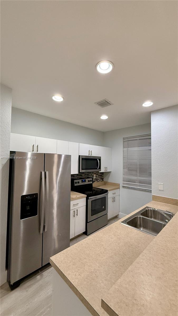 1976 SW 60th Ter North Lauderdale, FL 33068