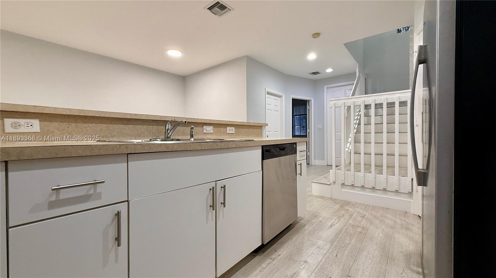 1976 SW 60th Ter North Lauderdale, FL 33068