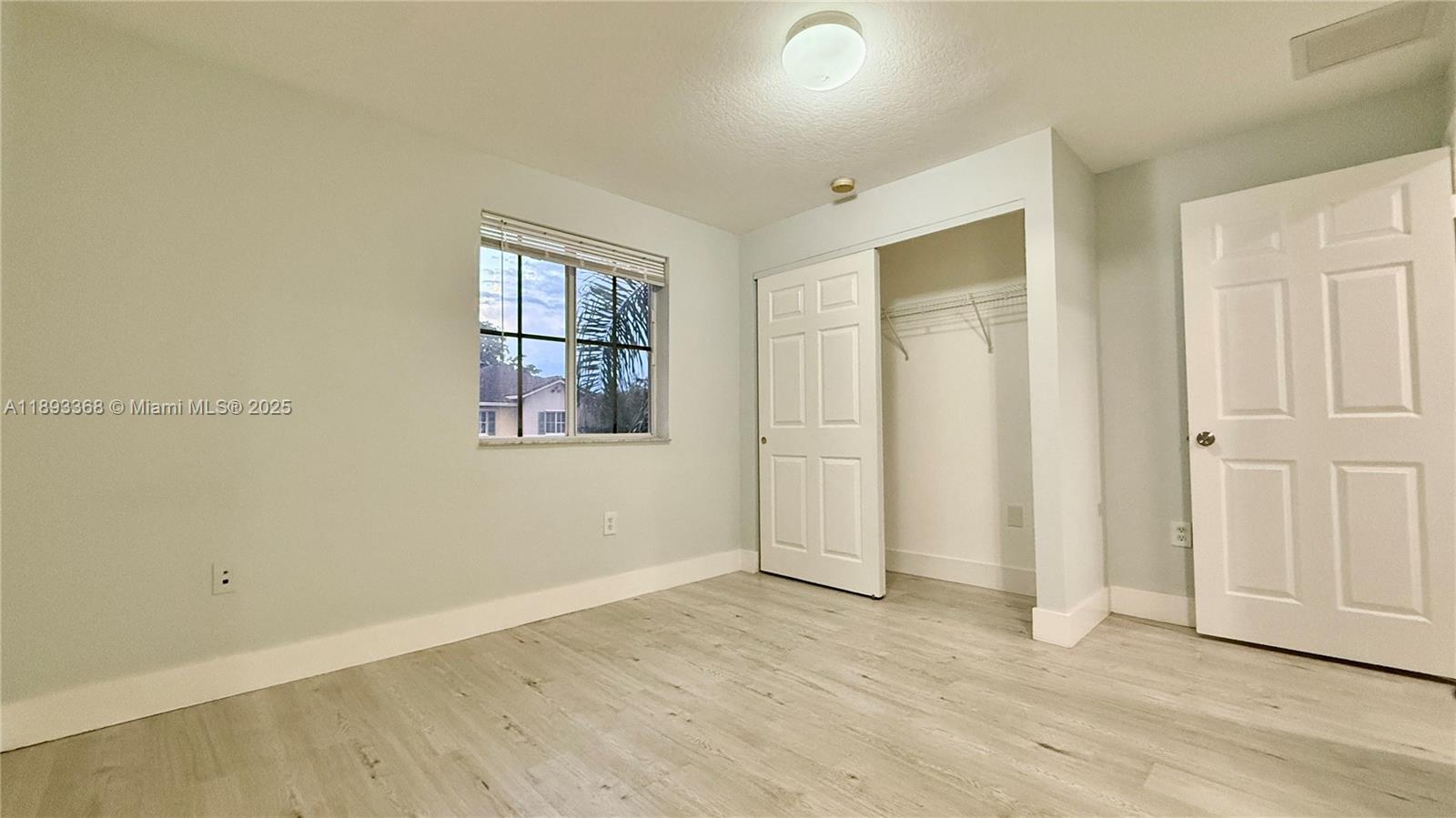 1976 SW 60th Ter North Lauderdale, FL 33068